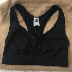 Black sports bra